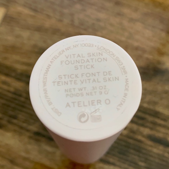 Westman Atelier Skin Foundation Stick Atelier O - Picture 4 of 8